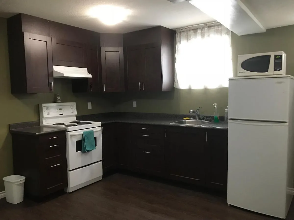 Monthly Private Rooms Male Accommodation Close To Nait Kingsway Mall Downtown Edmonton